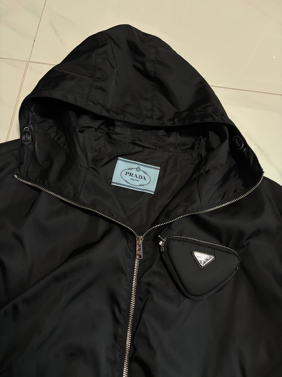 프라다 리나일론 후드 블루종 블랙 자켓 상품이미지4