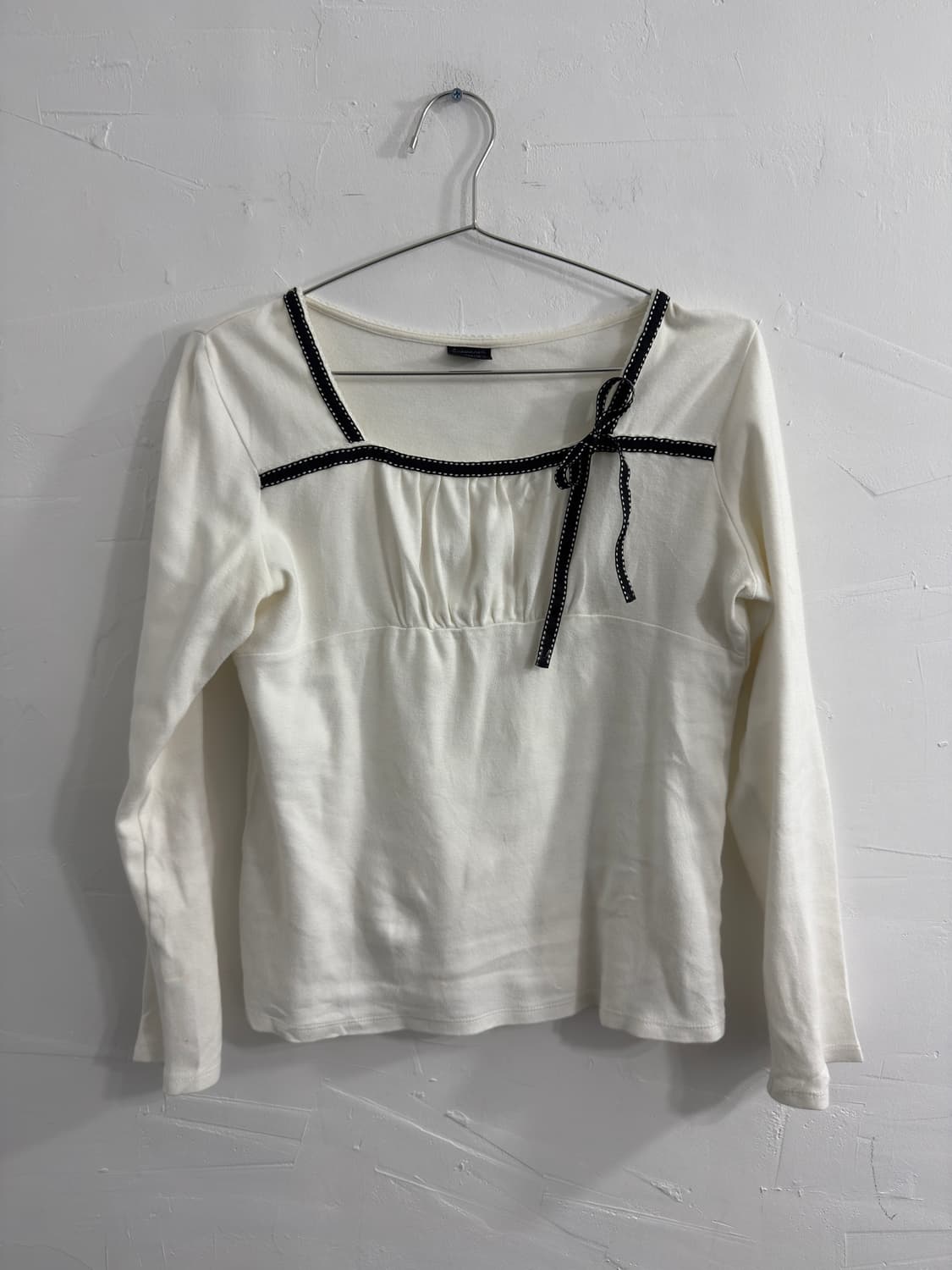 ribbon detail longsleeve 상품이미지1