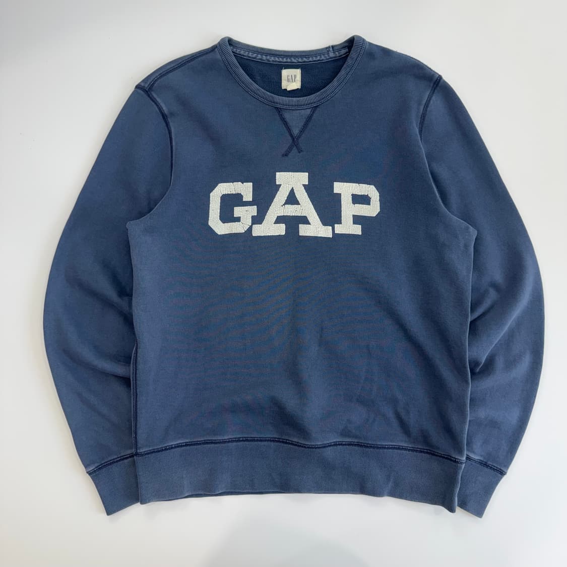 Gap 갭 화이트 그런지 로고 네이비 맨투맨 상품이미지3