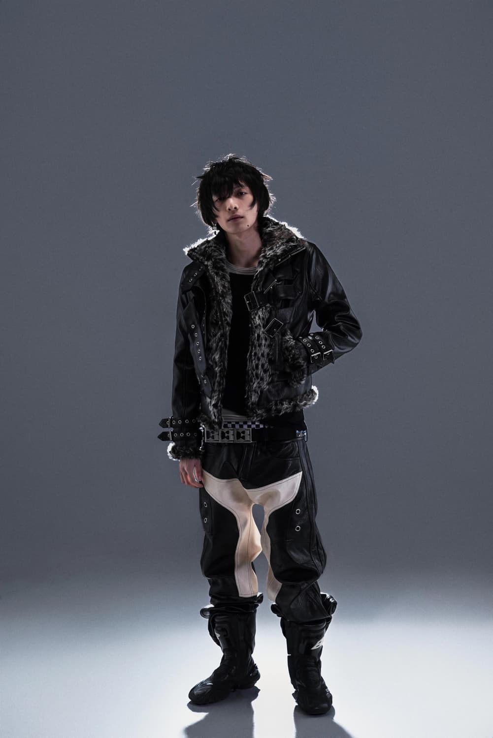 투톤 레더 믹스 바이커 팬츠 상품이미지3