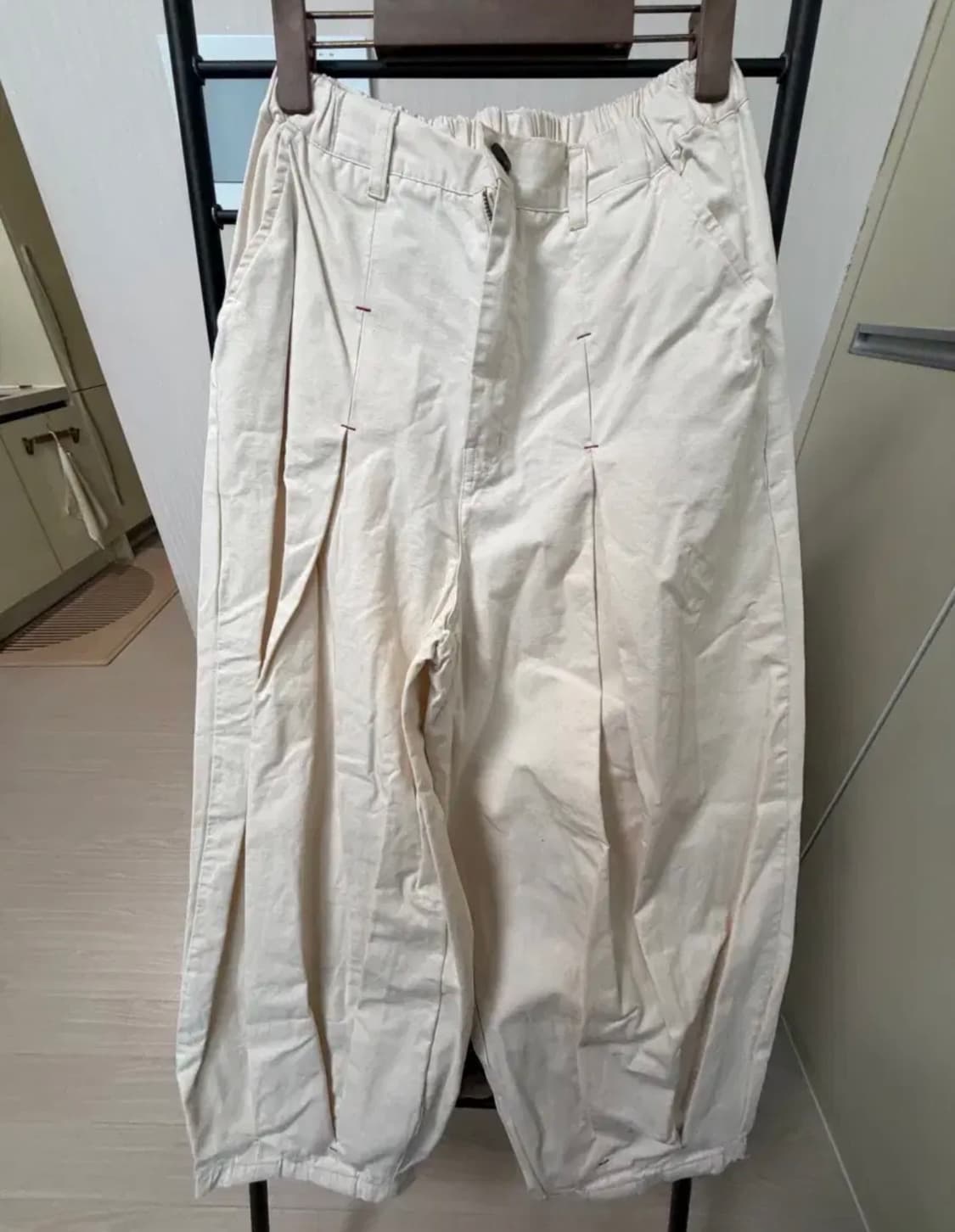 앵글런 언밸런스  롱턱 벌룬팬츠 상품이미지5