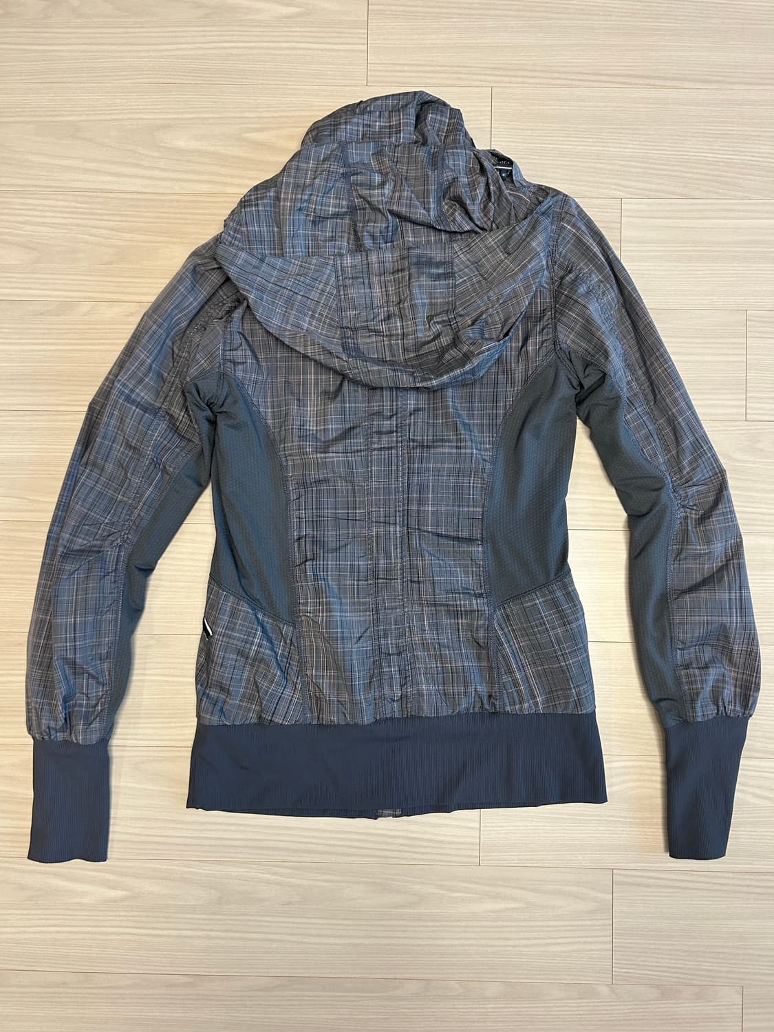 룰루레몬 바람막이 상품이미지2