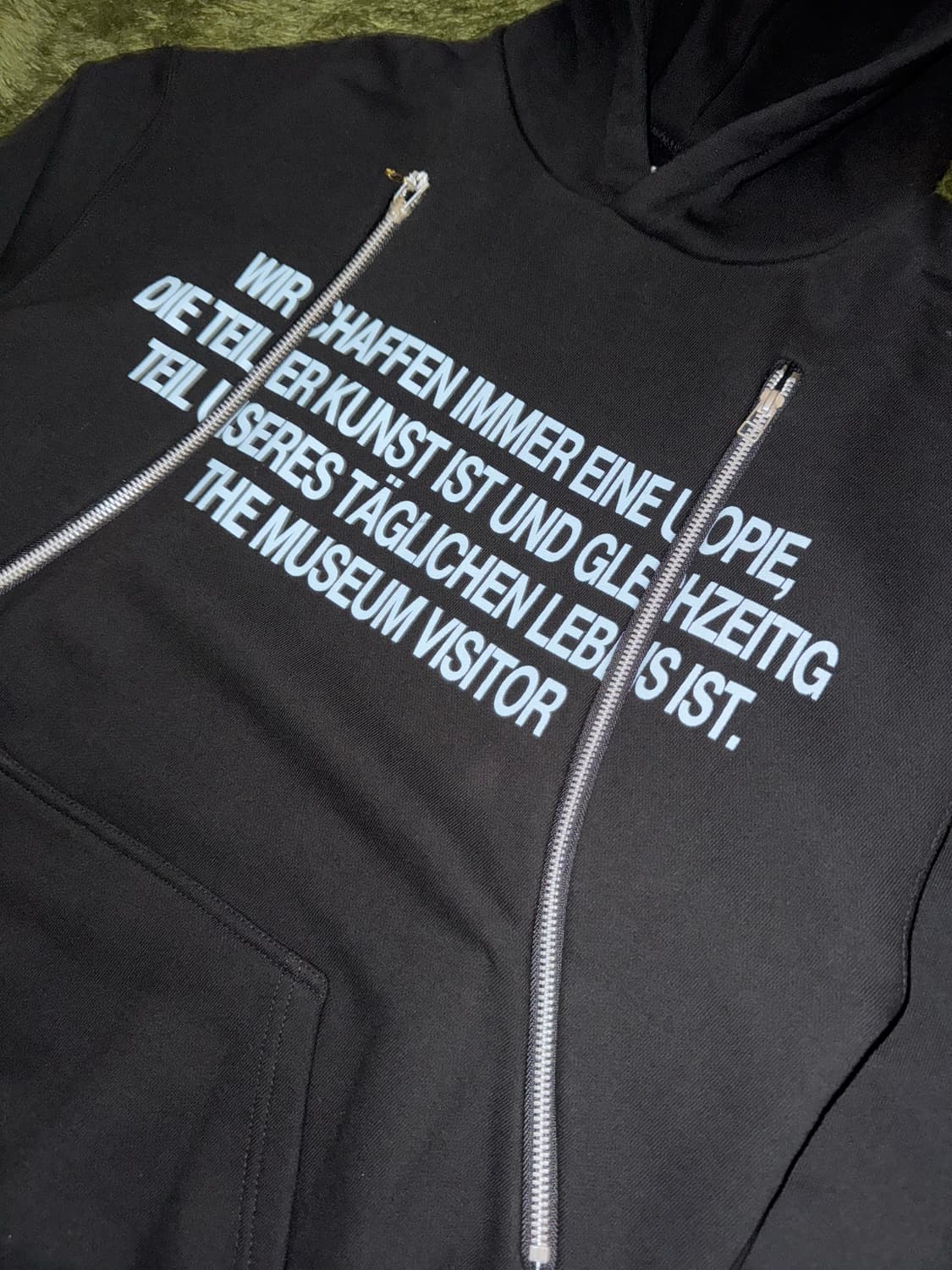 [L] 더뮤지엄비지터 컷아웃 지퍼 후디 후드티 블랙 상품이미지2