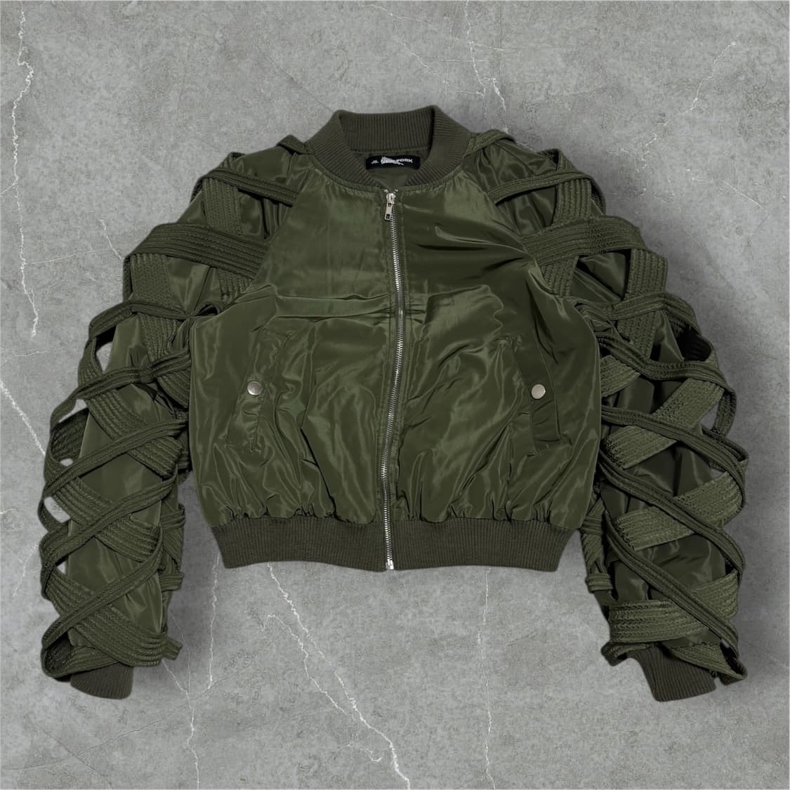 JS뉴욕 카키색 끈 장식 봄버 자켓 상품이미지1