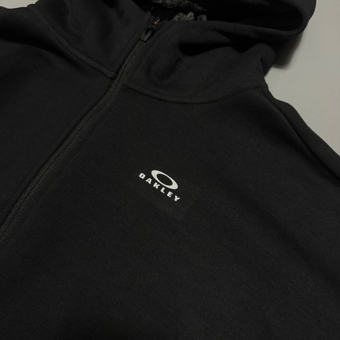 오클리 블랙컬러 폴리에스터 혼방 테크 서클로고 뉴버전 후드 집업 자켓 상품이미지5