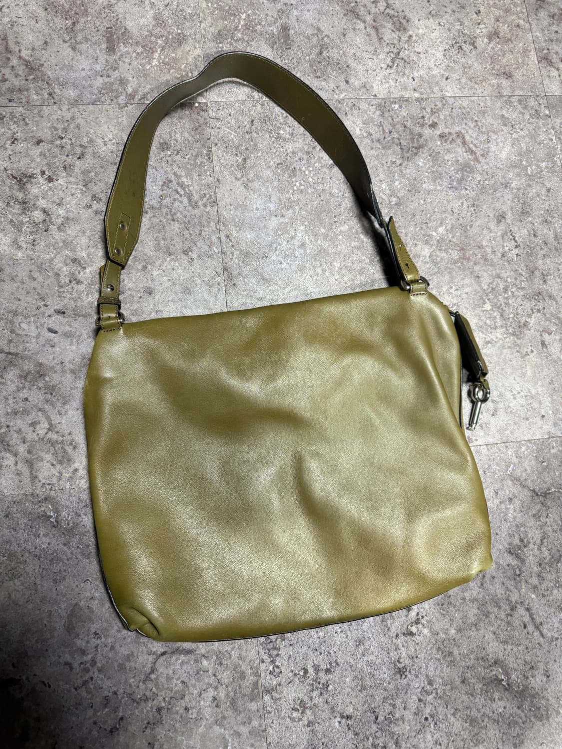 버버리 숄더백 상품이미지7