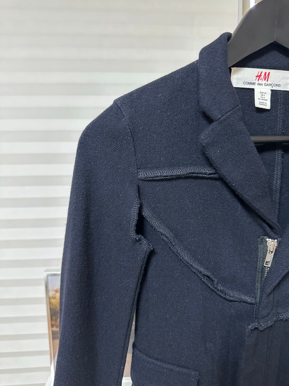 꼼데가르송 × H&M 디컨스트럭티드 자켓 상품이미지4