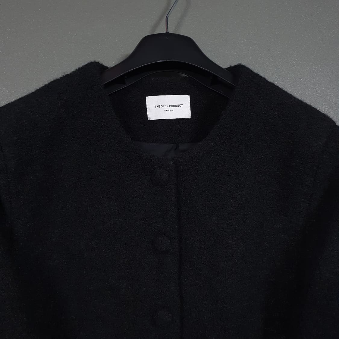 여성 M) 더오픈프로덕트 블랙 크롭 울 모 버튼 포켓 트위드 자켓 상품이미지2