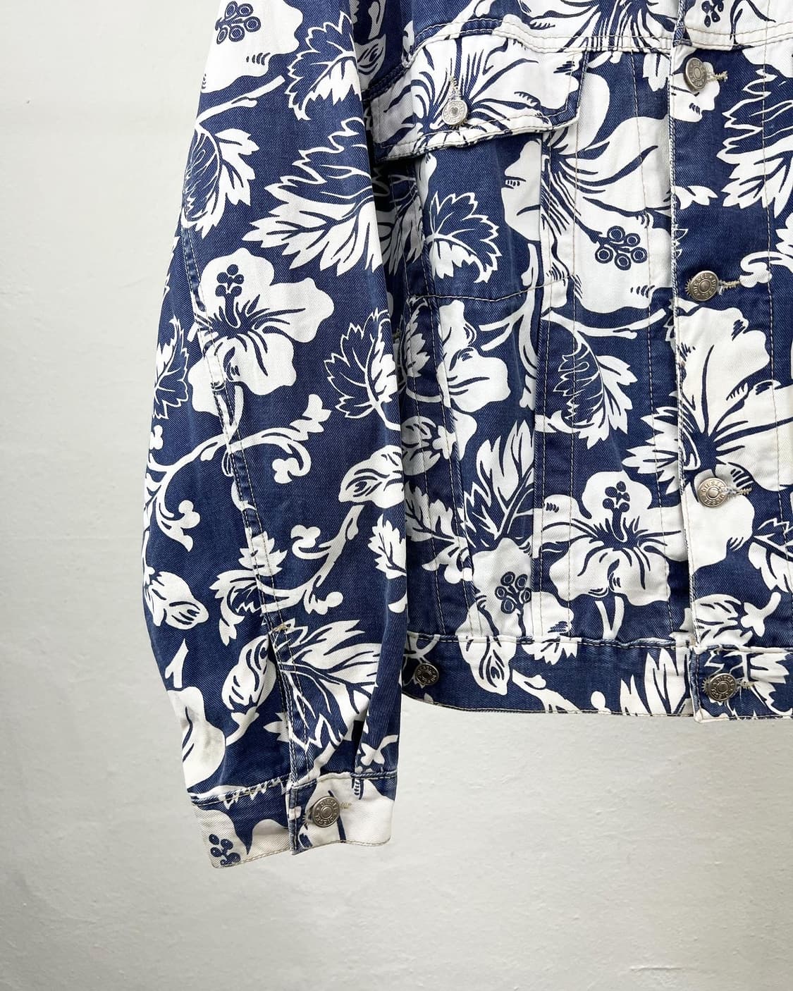 디젤 네이비 트로피칼 패턴 로고 트러커 자켓  상품이미지3