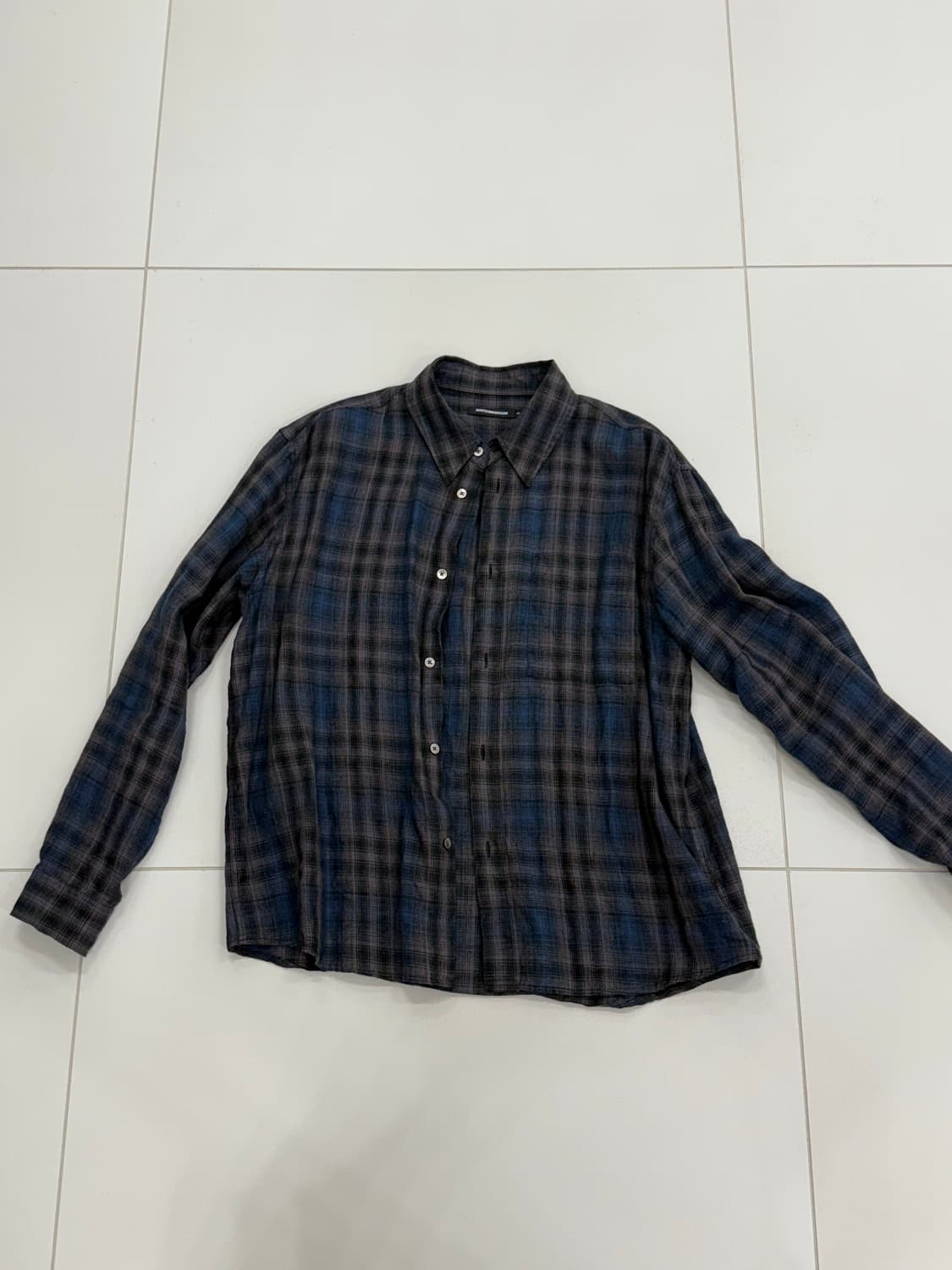 해칭룸 뮤지엄 셔츠 상품이미지3