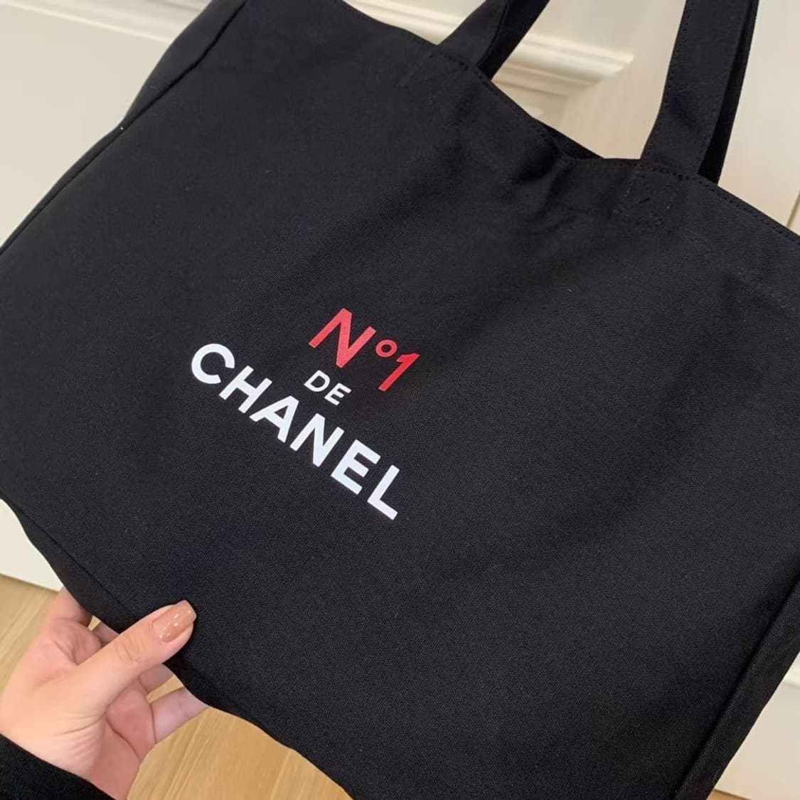 샤넬뷰티 NO.1 까멜리아 에코백 블랙 상품이미지2