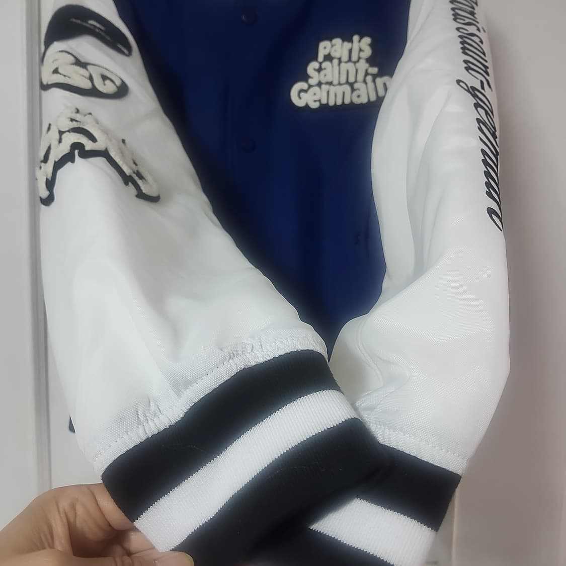 새상품 파리생제르망 스타디움 자켓 바시티 숏 상품이미지3