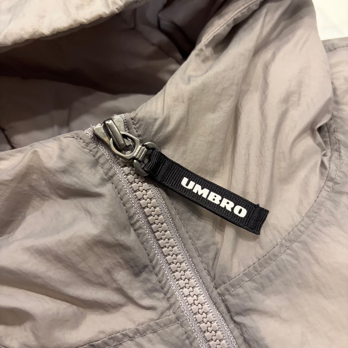 [100] 엄브로 경량 패딩 후드 점퍼 그레이 B605 상품이미지5