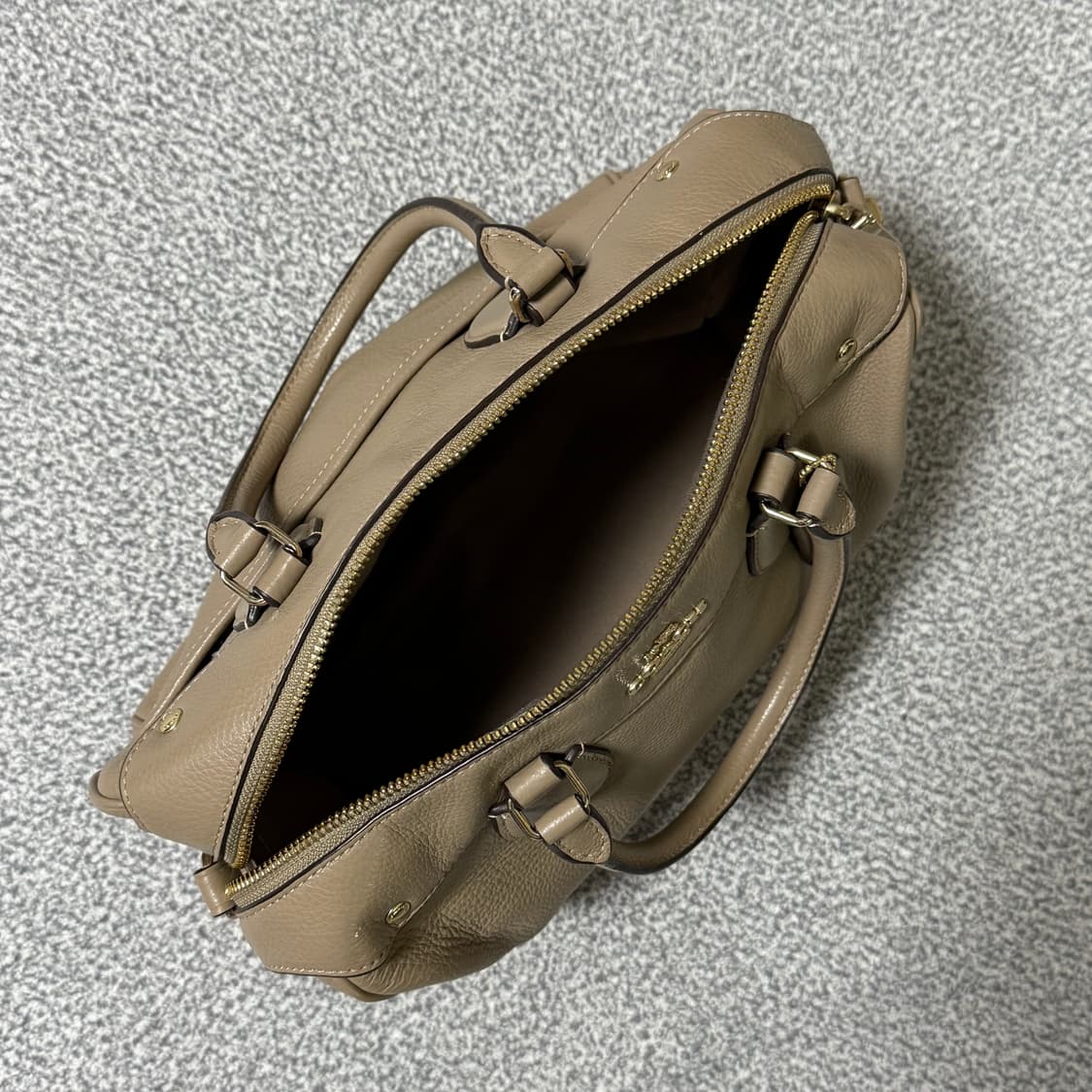 [정가 40만원] Coach 코치 미니 베넷 토트백 상품이미지8