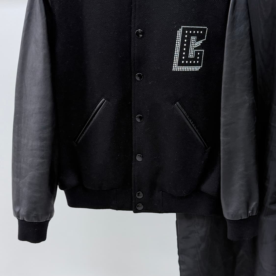 [S+급/48] 셀린느 C로고 울 테디 바시티 자켓 블랙 상품이미지4