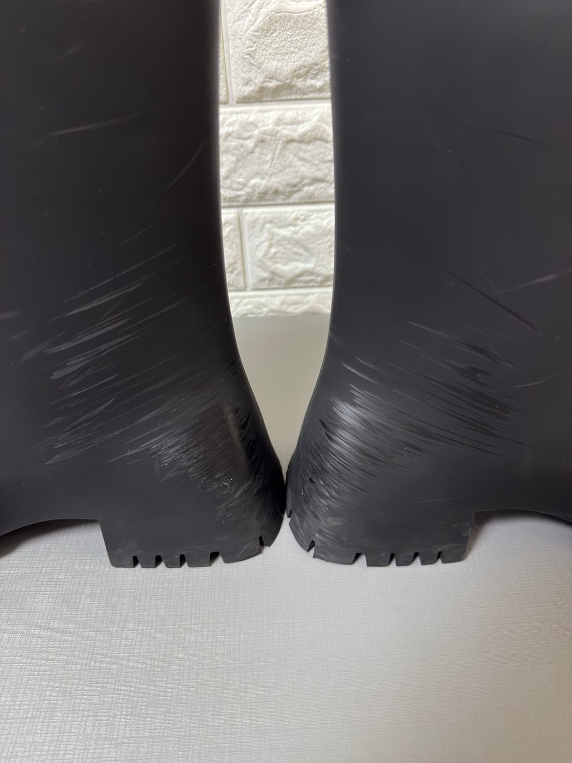 발렌시아가 트루퍼 러버 부츠 블랙 상품이미지8