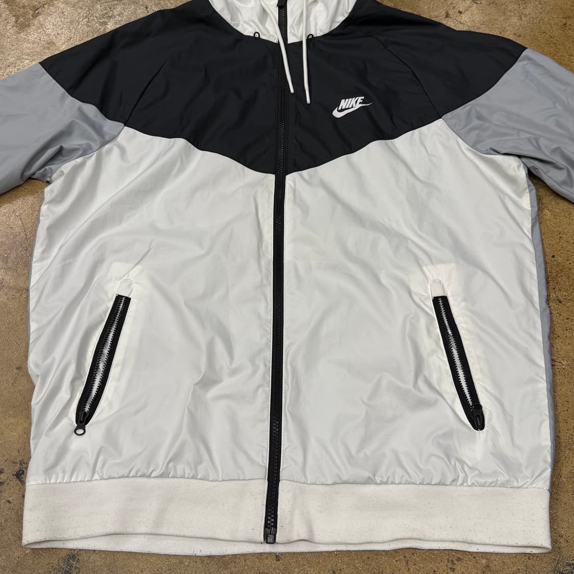 [정품/L] 나이키 바람막이 후드 블랙 화이트 그레이 b17 상품이미지3
