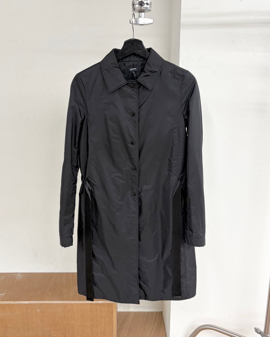 질샌더 블랙 나일론 혼방 벨티드 코트  상품이미지1