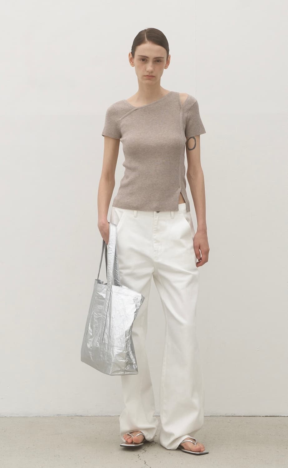 아뜰리에나인 EDWIN UNBALANCED CUTOUT KNIT 상품이미지1