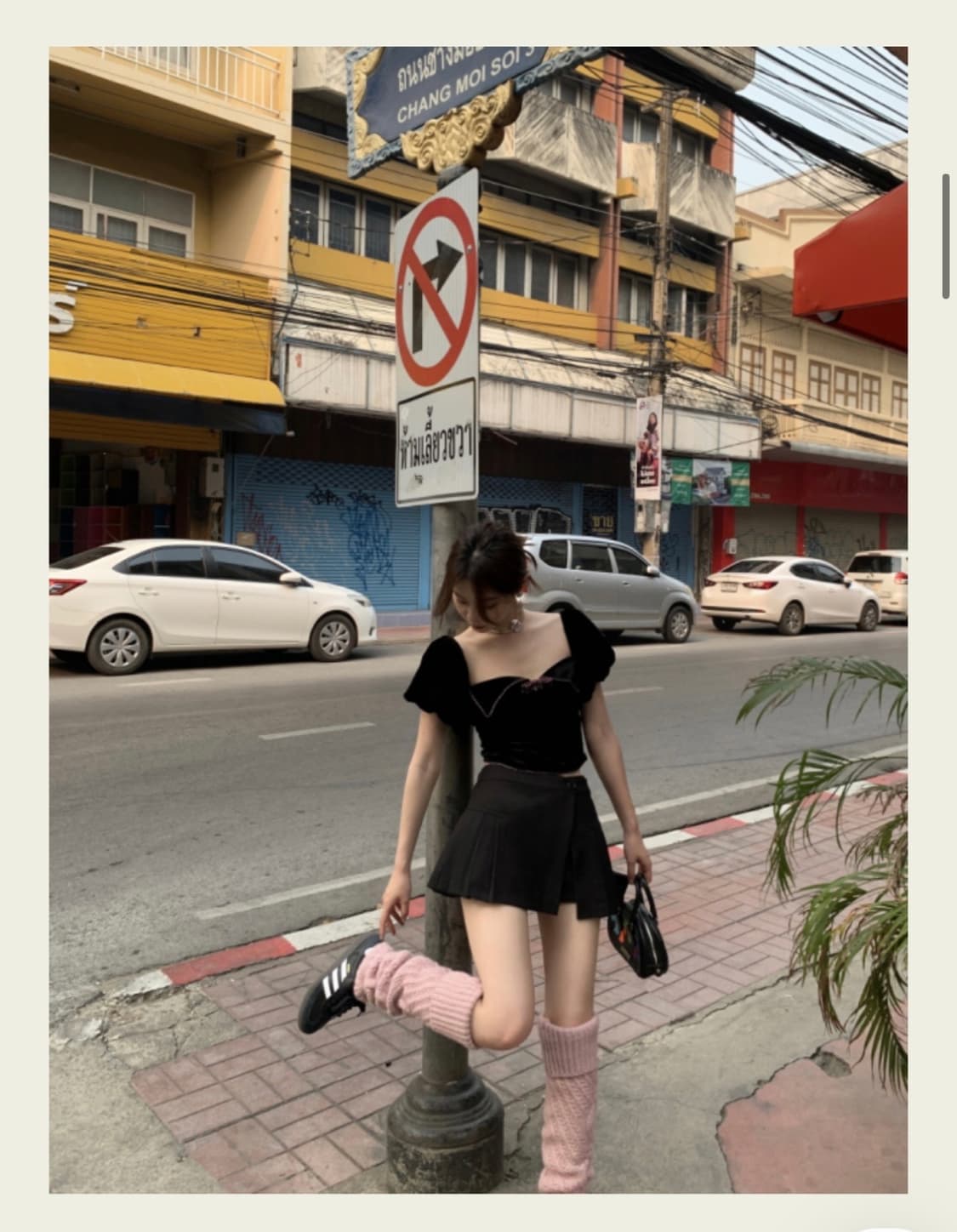 서쿠키 스테파니 벨벳 탑 블랙  상품이미지4