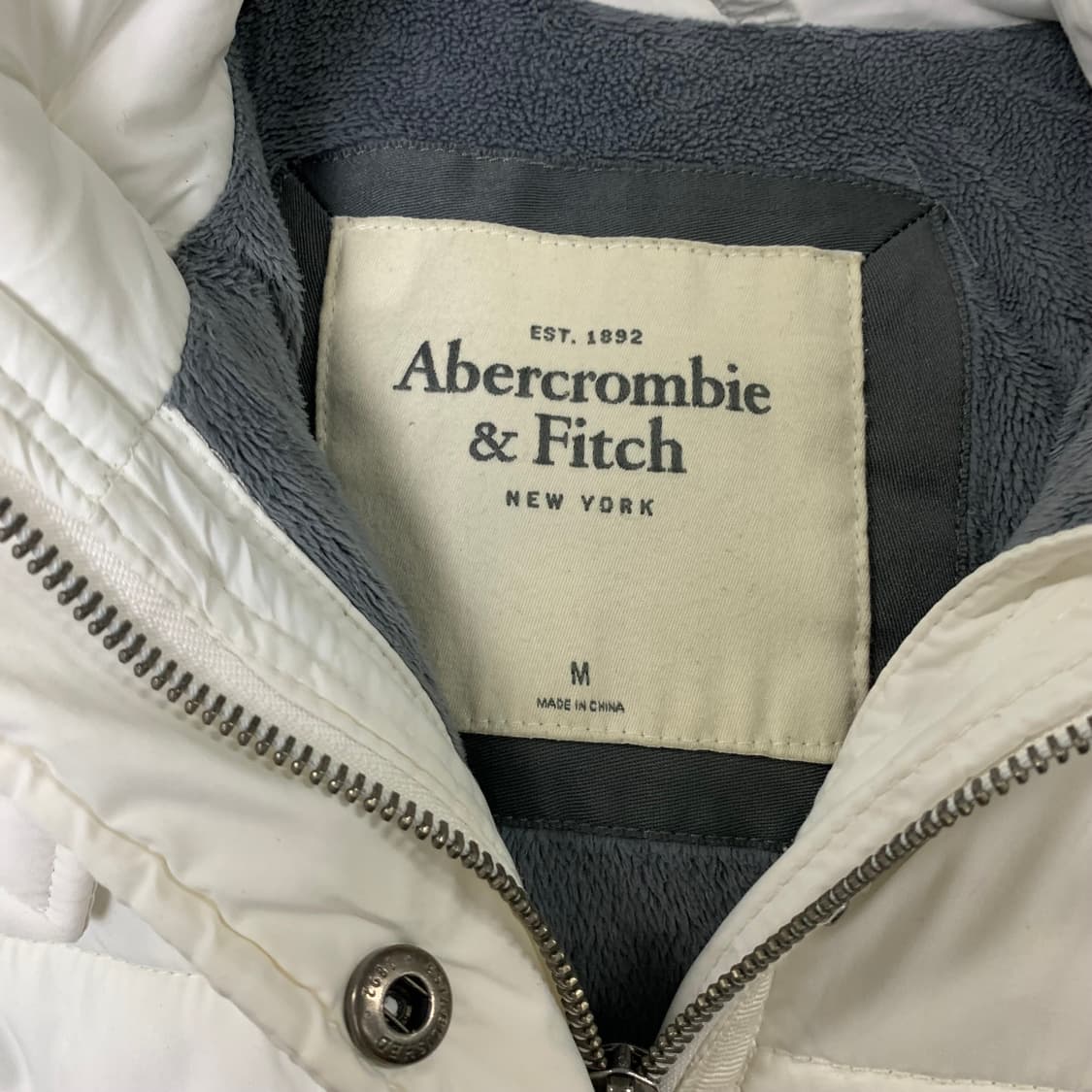 아베크롬비 화이트 울프죠 슬림핏 패딩 상품이미지7