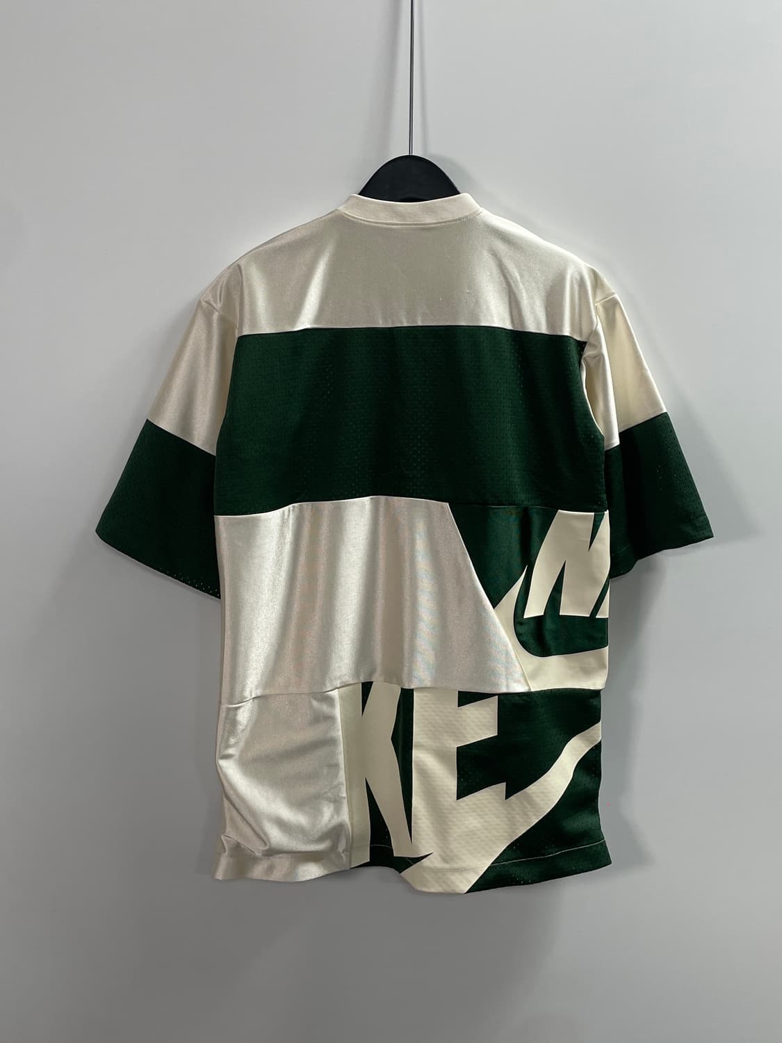 나이키 에어 우먼스 메쉬 럭비반팔티 (on.670)   상품이미지3