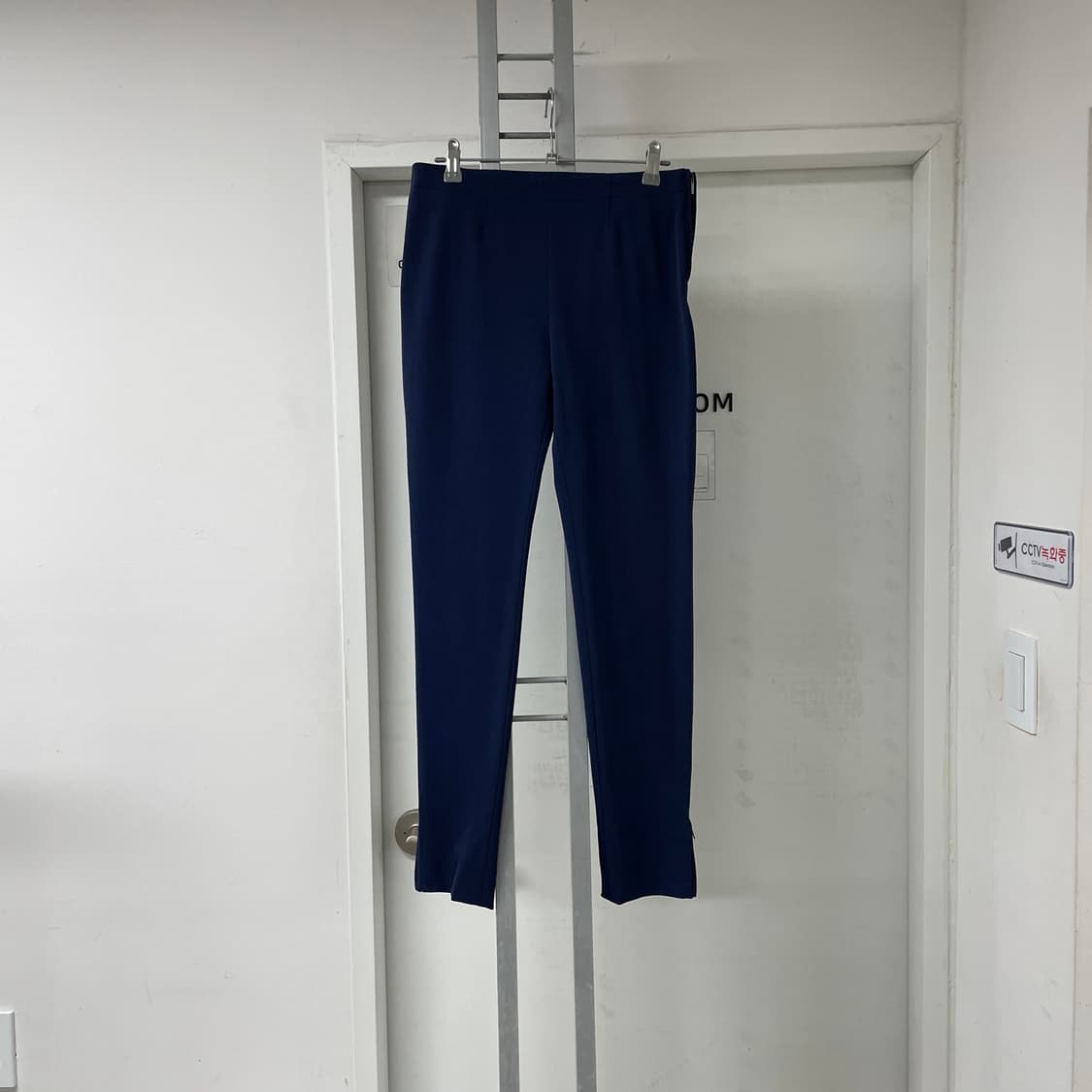 미우미우 네이비 팬츠 38(W) 상품이미지1
