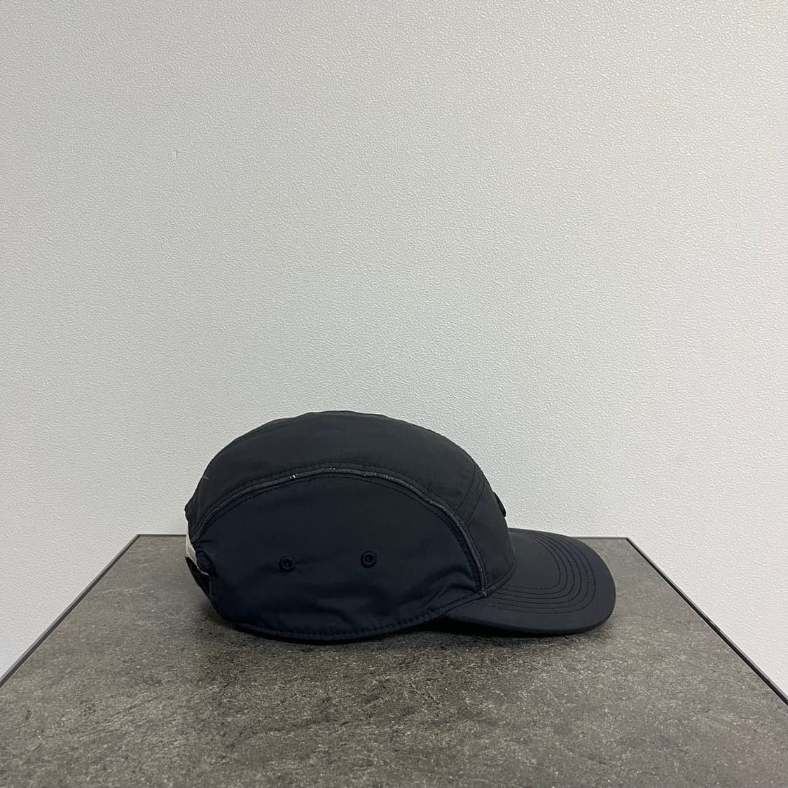 슈프림X나이키 에어맥스 블랙 캠프캡 모자 상품이미지3