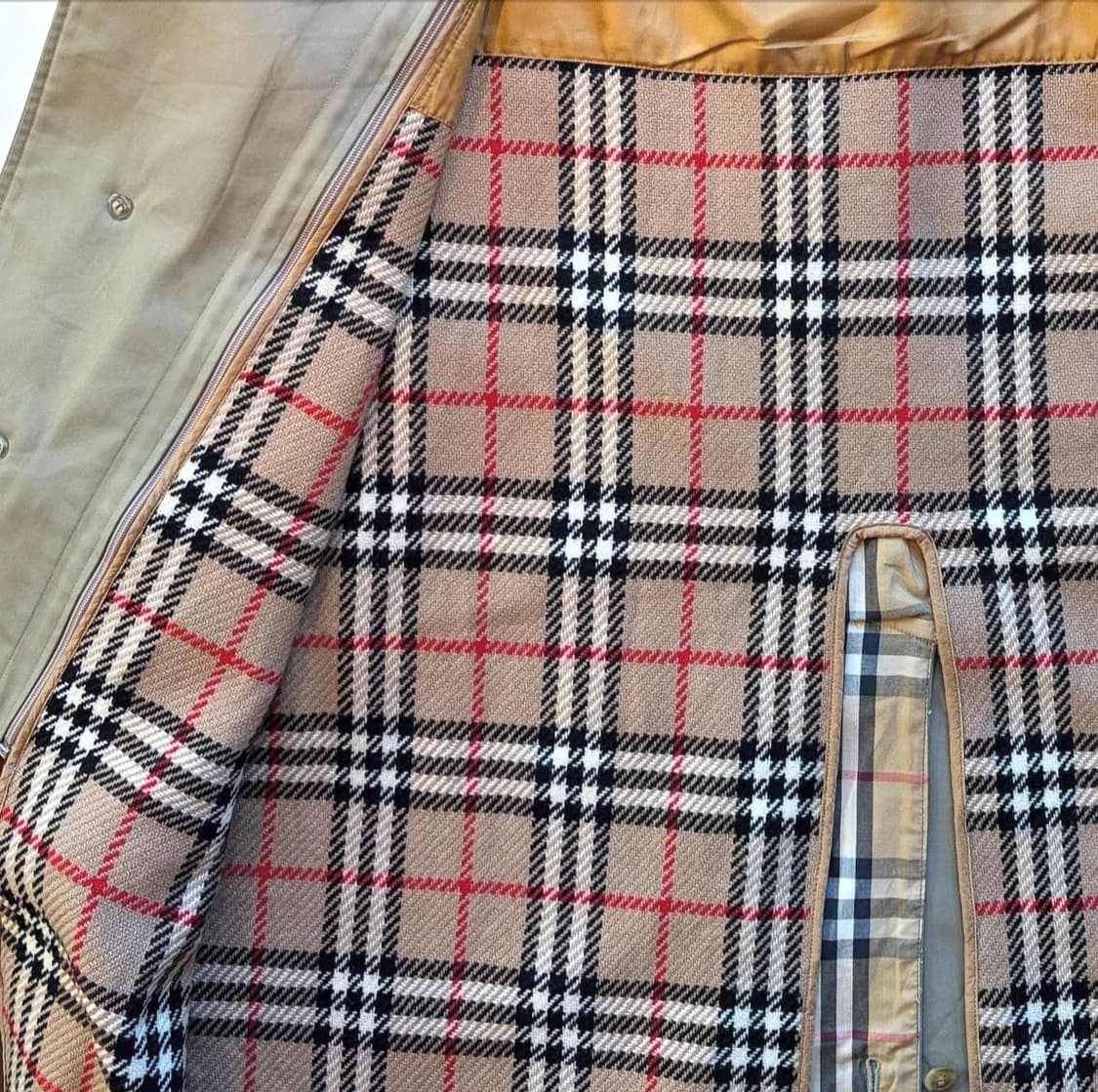 버버리 노바체크 트렌치 코트 상품이미지5