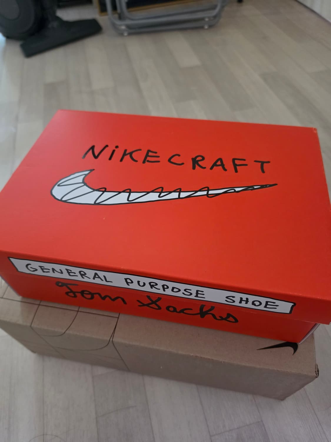 나이키 x 톰 삭스 제너럴 퍼포즈 슈 라이트 크림 상품이미지1