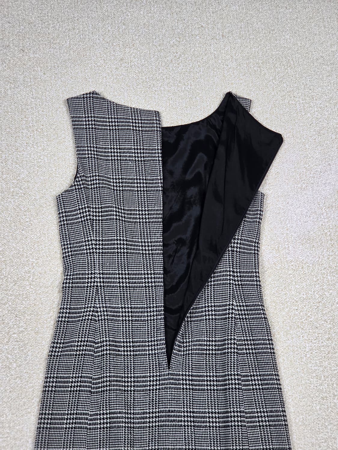 [막스마라] 메인라인 울 코튼 체크 슬리브리스 원피스 | S00034 상품이미지5