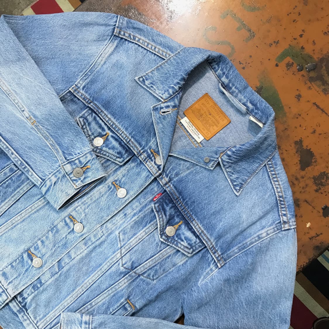 리바이스 빅E 중청 워시드 데님 트러커자켓 여성 55 사이즈  상품이미지2
