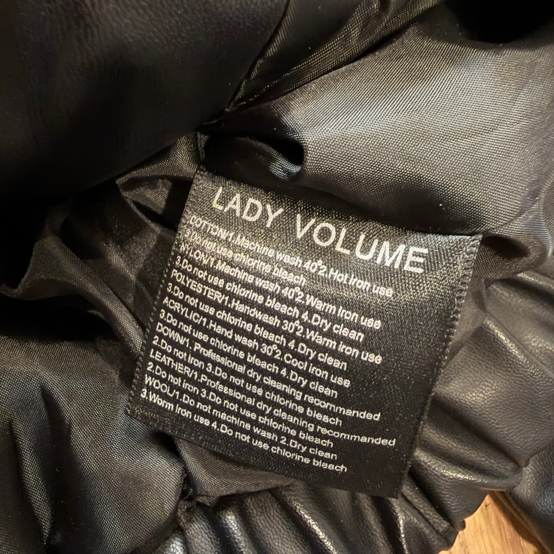 레이디 볼륨 오버핏 투 포켓 레더 자켓 상품이미지5