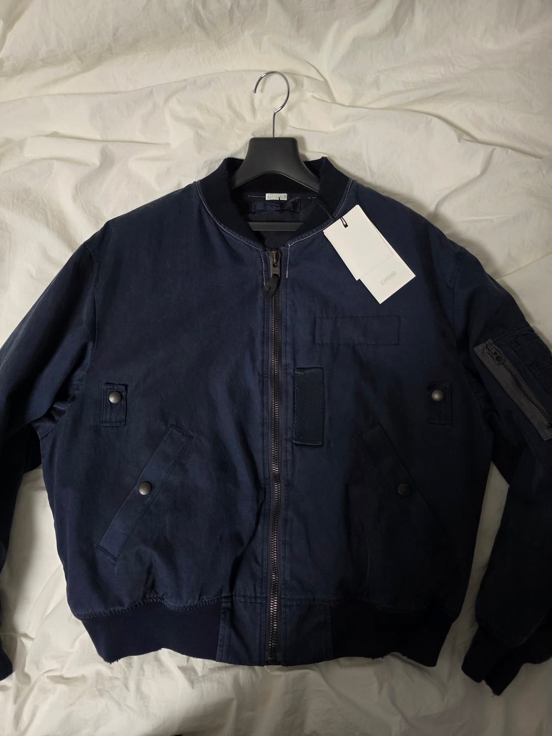 [2] 아프레쎄 25AW 빈티지 실크 플라이트 자켓 상품이미지2