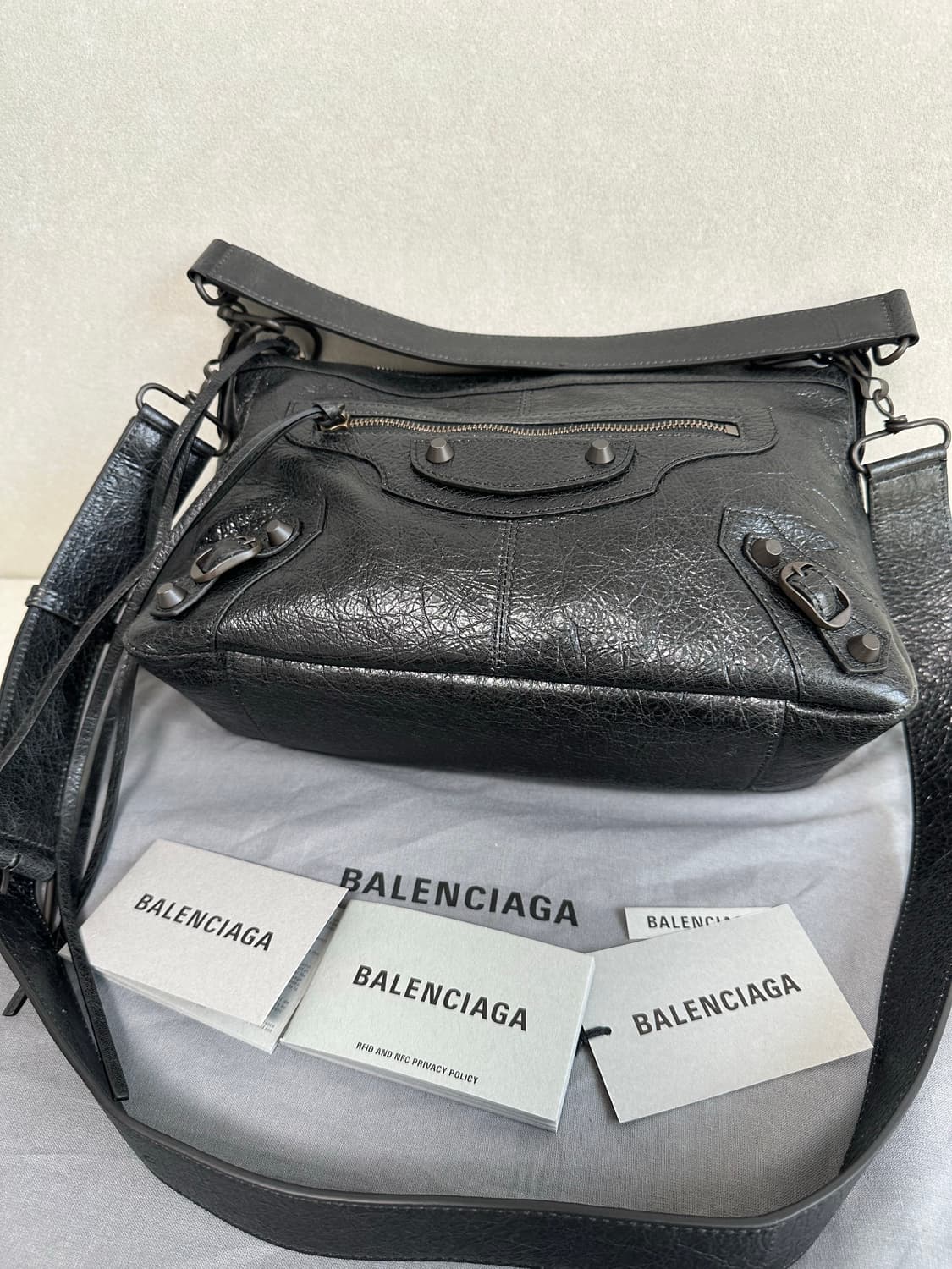 [새상품급 정품] 발렌시아가 르 시티 모터백 모토 블랙 상품이미지5