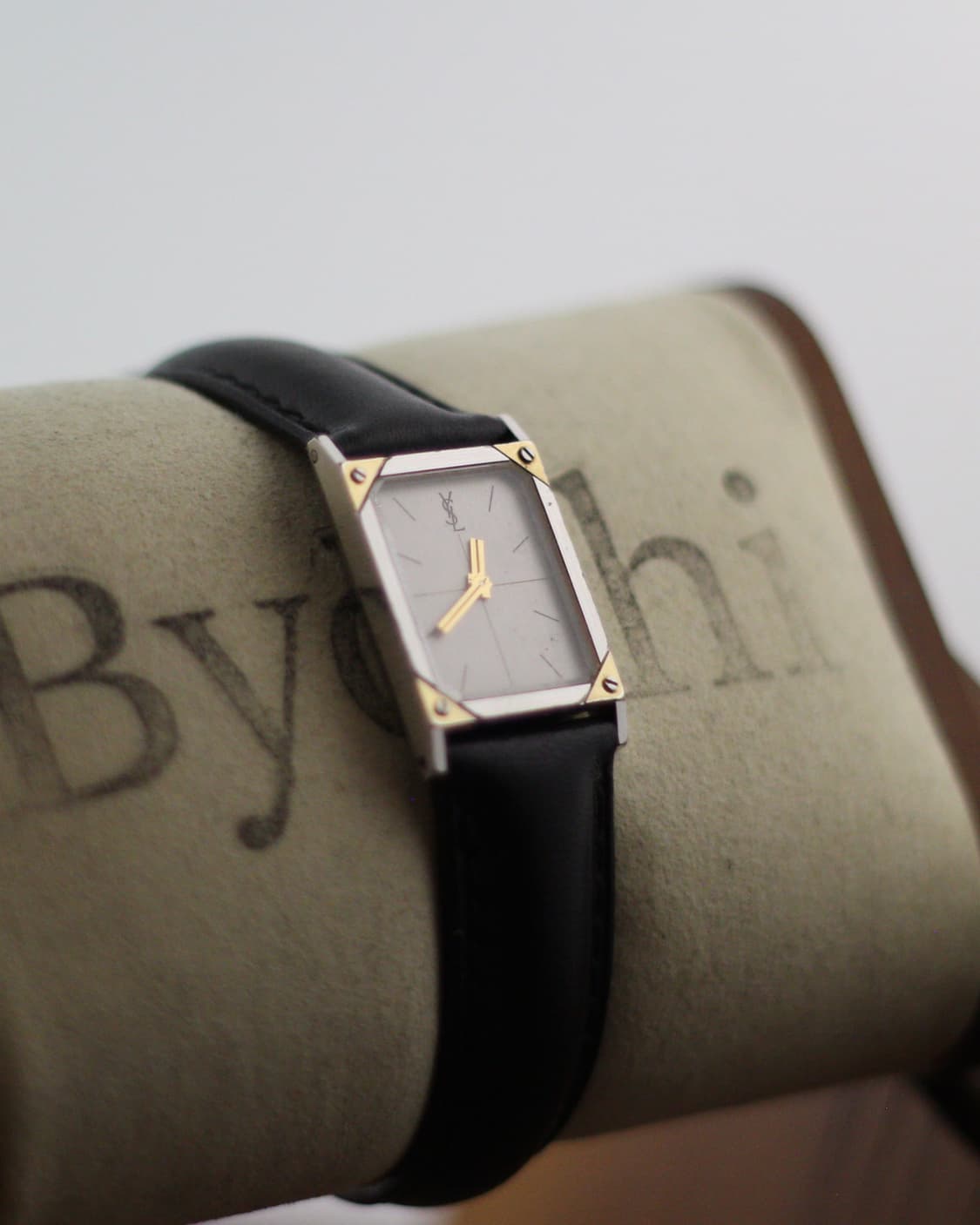 YSL 입생로랑 빈티지 쿼츠 시계 상품이미지4