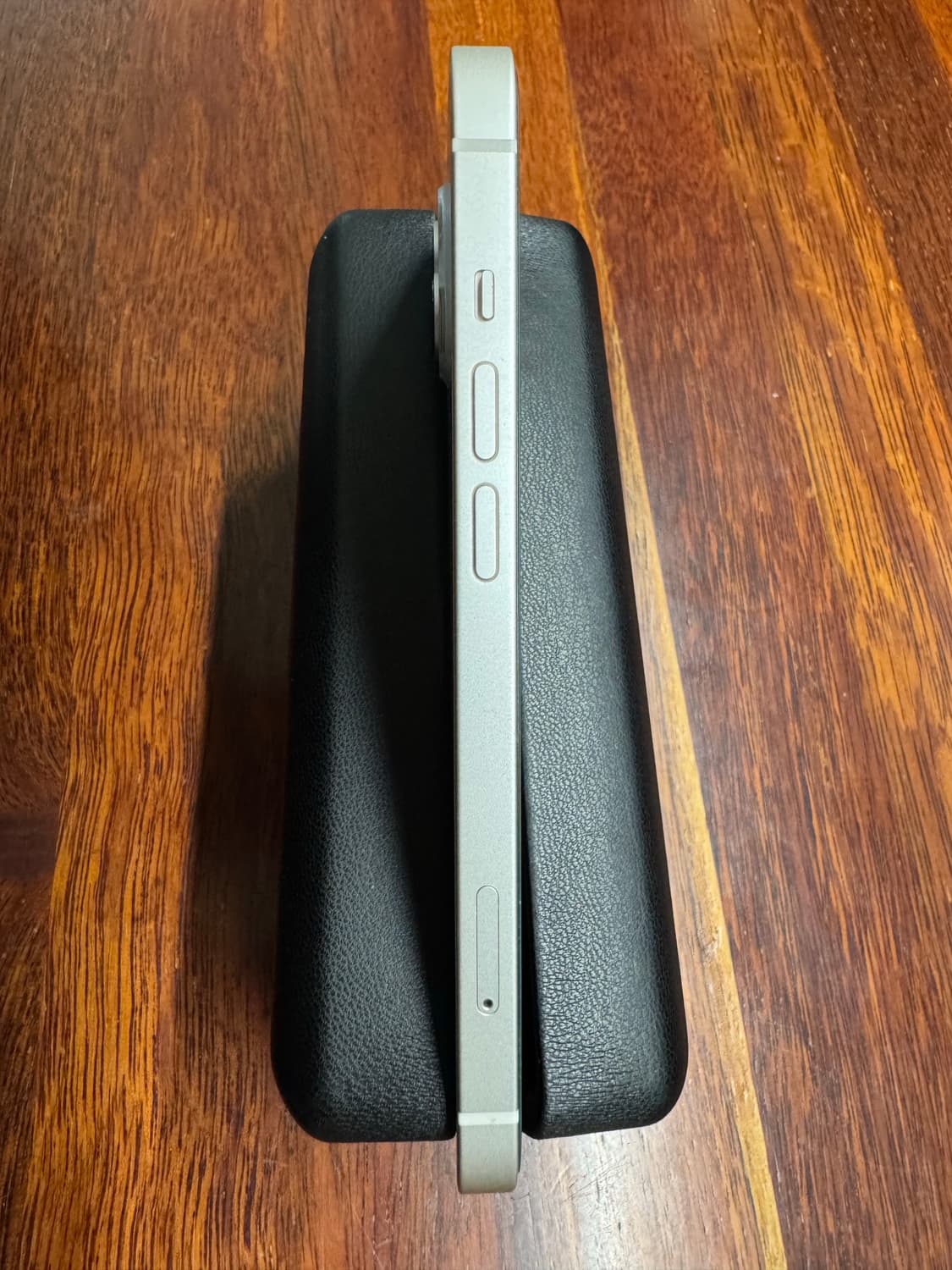 아이폰13 화이트 128 상품이미지3