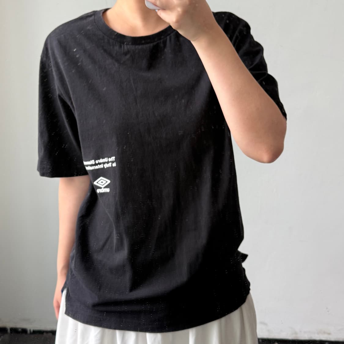 [L] 엄브로 블랙 반팔티 상품이미지1