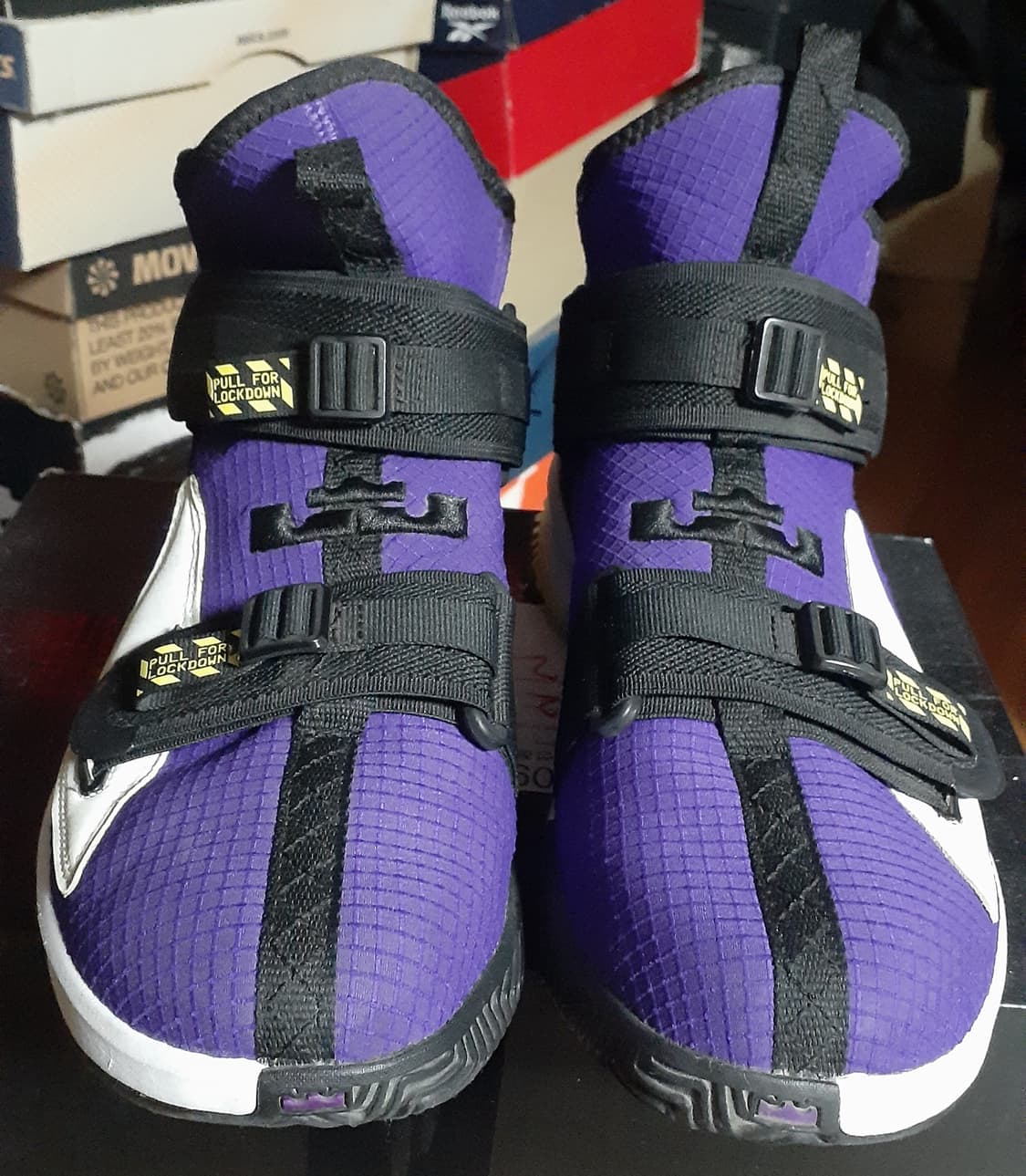 나이키 르브론 솔져13 SFG 상품이미지2