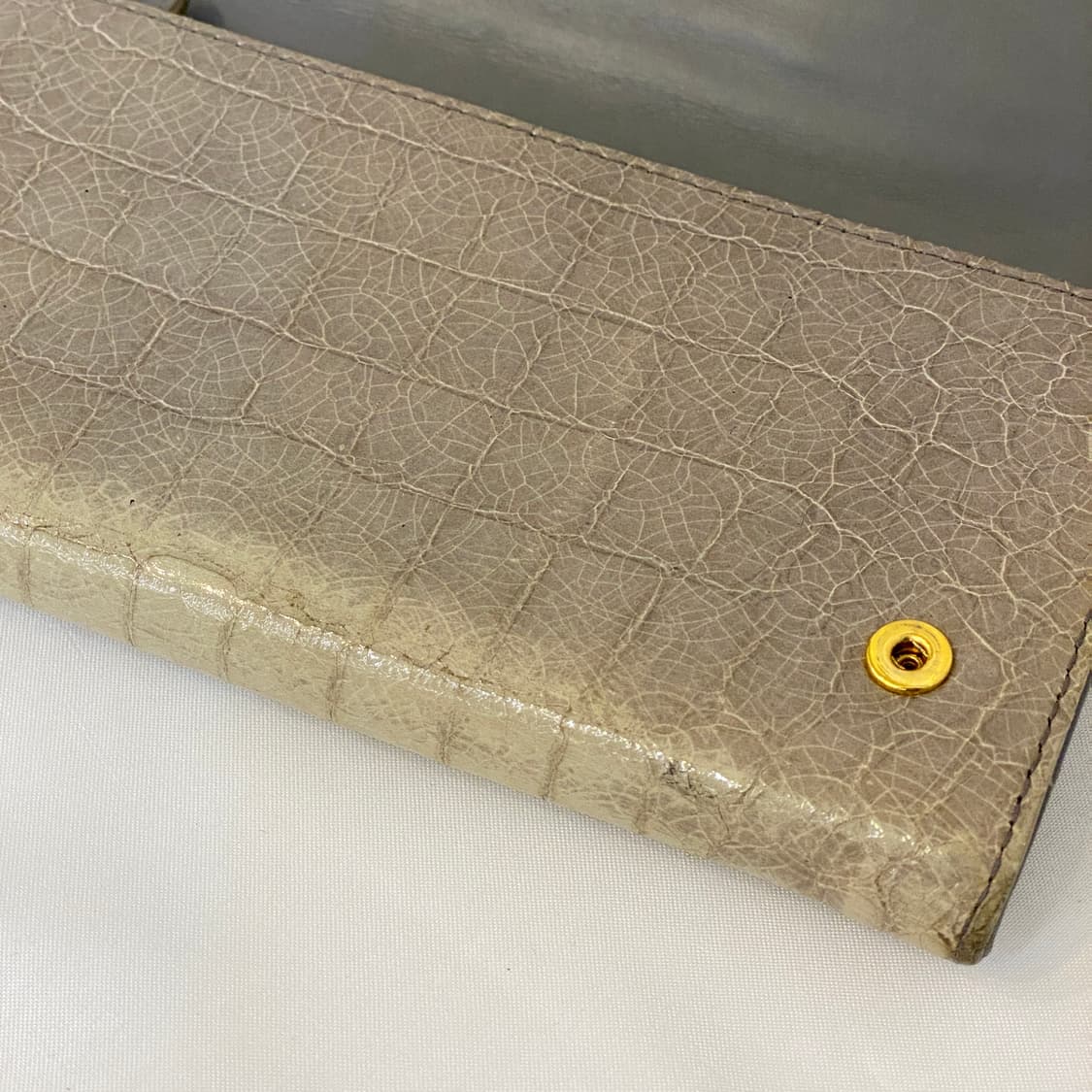 미우미우 엘리게이터 패턴 코팅 레더 장지갑 상품이미지8