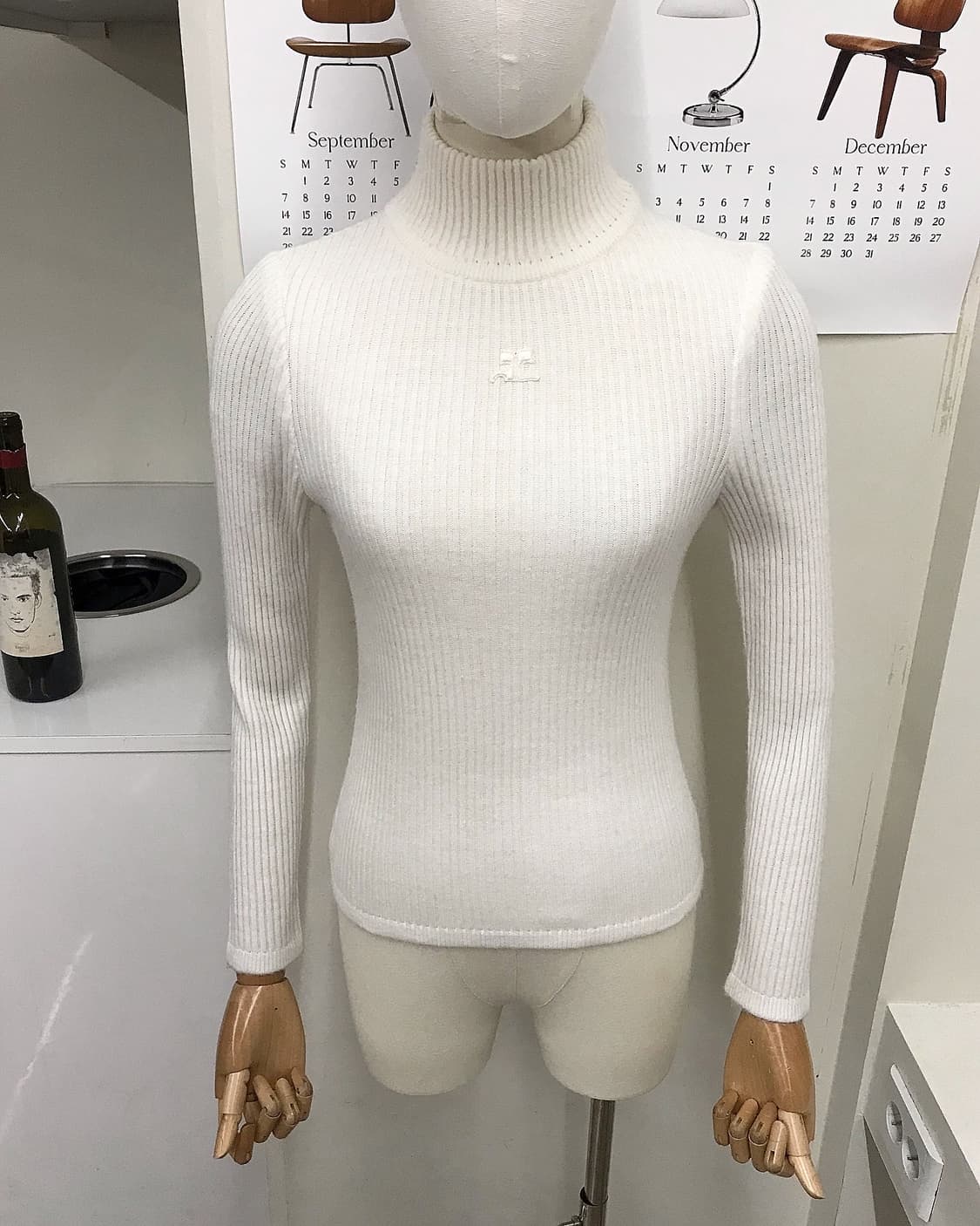 꾸레쥬 로고 모크넥 골지 니트 상품이미지7