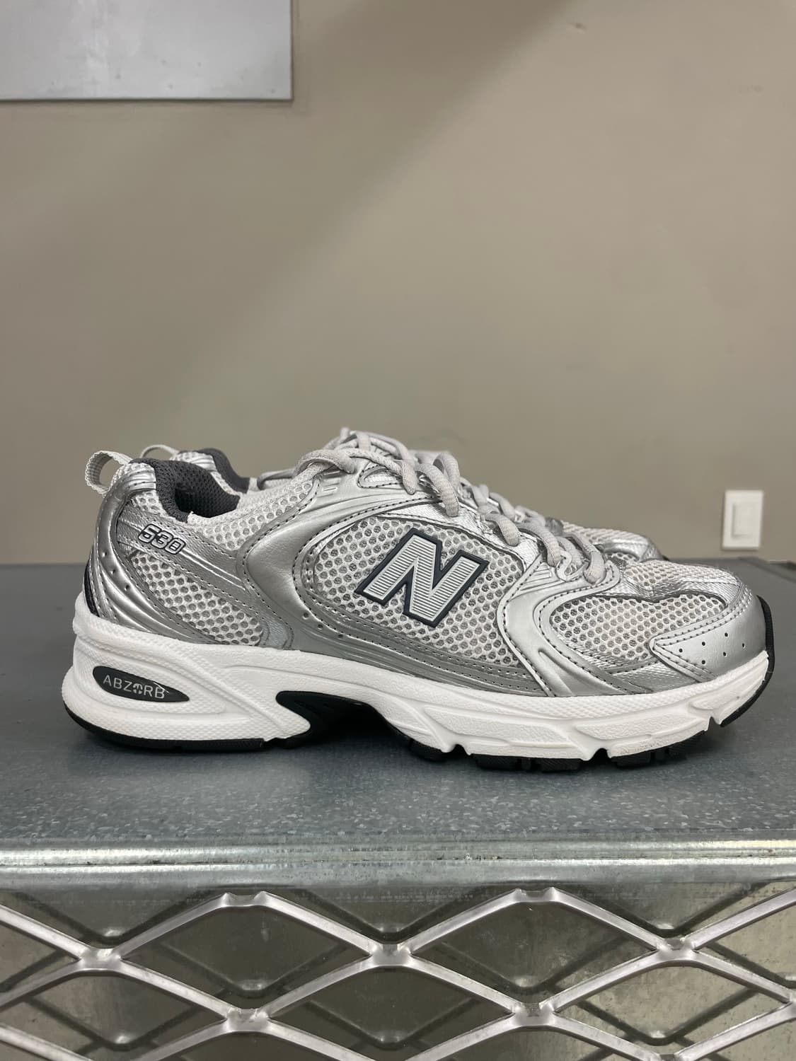 뉴발란스 530 240 상품이미지3