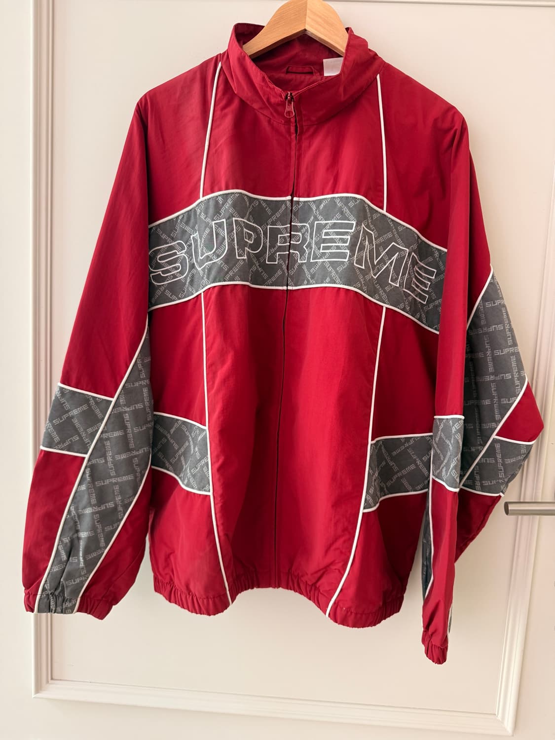  슈프림 (SUPREME) 자카드 패널 트랙 자켓 XL -22FW 상품이미지1