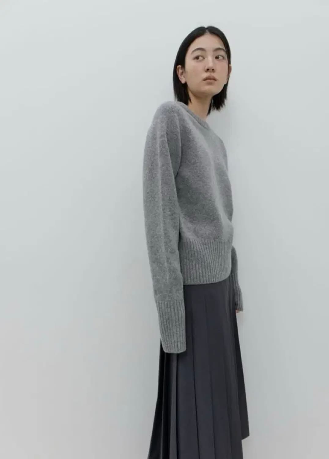 지비에이치 어패럴 WOOL CREW NECK KNIT 상품이미지3