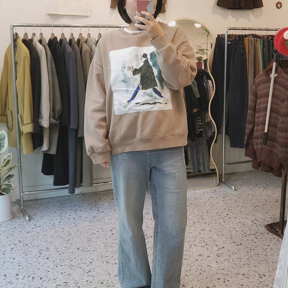 The clap 캐리커쳐 기모 맨투맨 상품이미지9