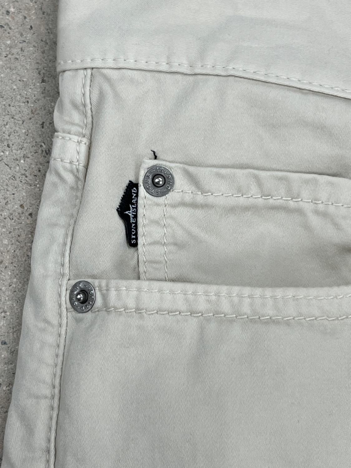 스톤아일랜드 와펜 아이보리 코튼 팬츠 상품이미지7