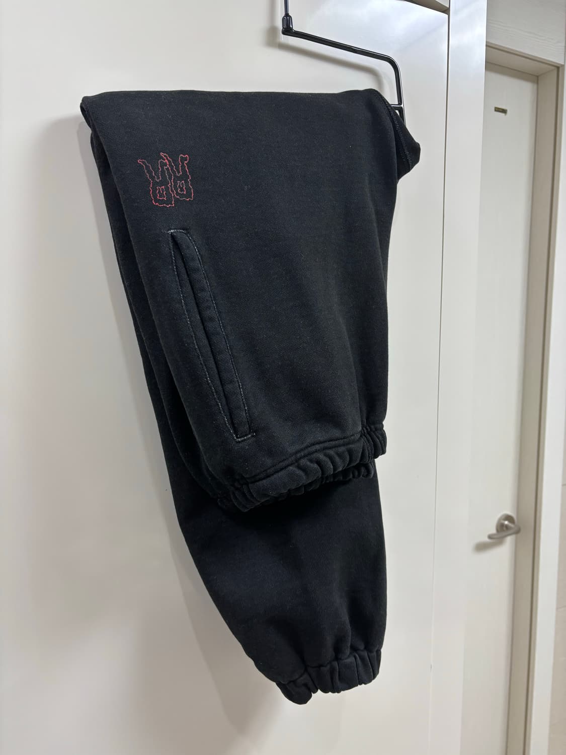 [L] 블라인드파일즈 스웻팬츠 블랙 상품이미지1