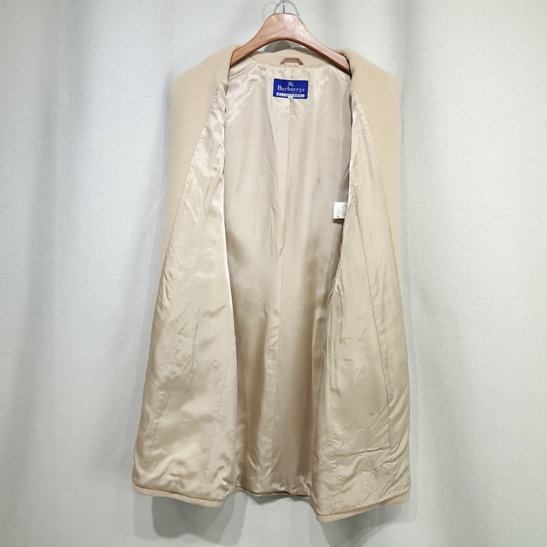 CL289 M 버버리 90s 일본판 울 히든버튼 베이지 코트 상품이미지3