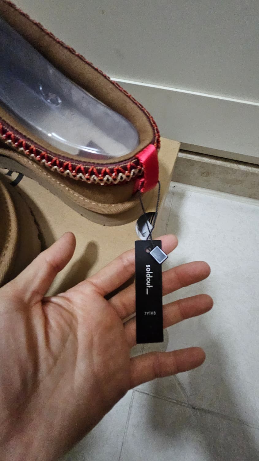 미국정품 UGG 어그 키즈 타즈 size 6(245) 새 상품 상품이미지2