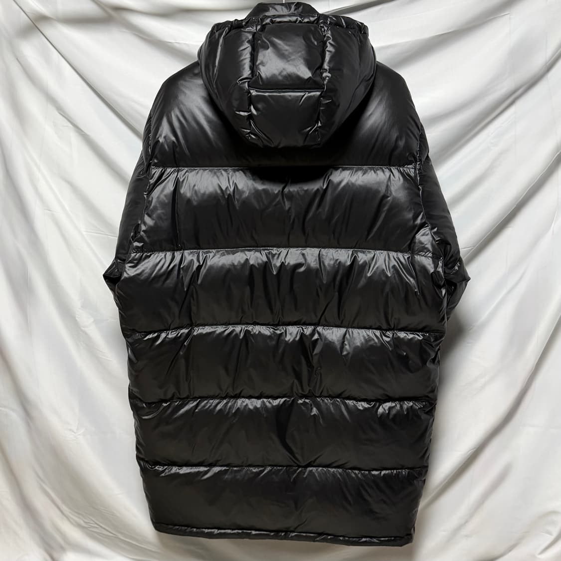 [S+급/오버핏XS] 프라다 삼각로고 후드 롱 패딩 상품이미지5